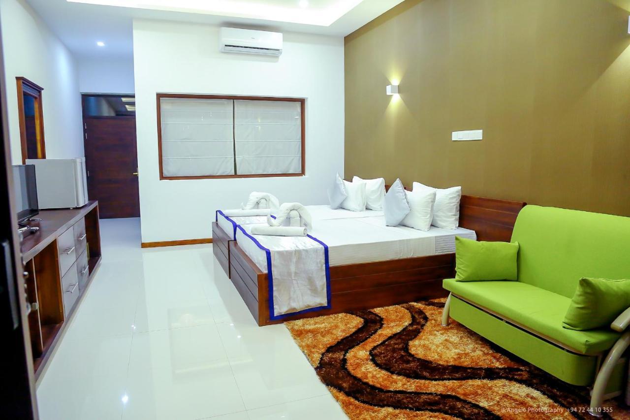 Saru Blue Sapphire Hotel Godakewela Экстерьер фото